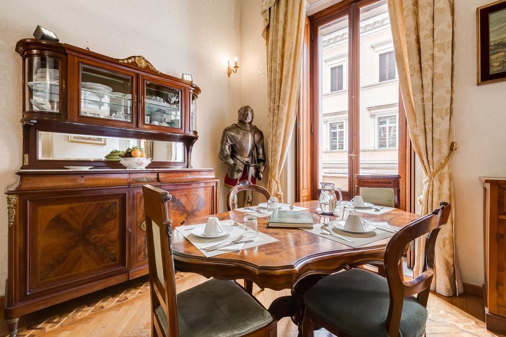 Affreschi Su Luxury Roma