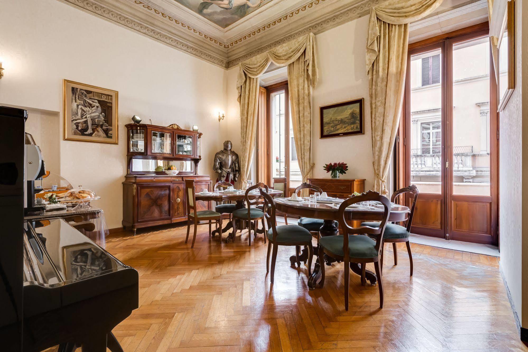 Acomodação com café da manhã  Affreschi Su Luxury 2*